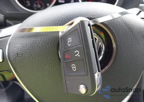 2018 Volkswagen Tiguan 2.0T Se/2.0T Sel z USA, uszkodzony, nr VIN 3VV3B7AX4JM003656